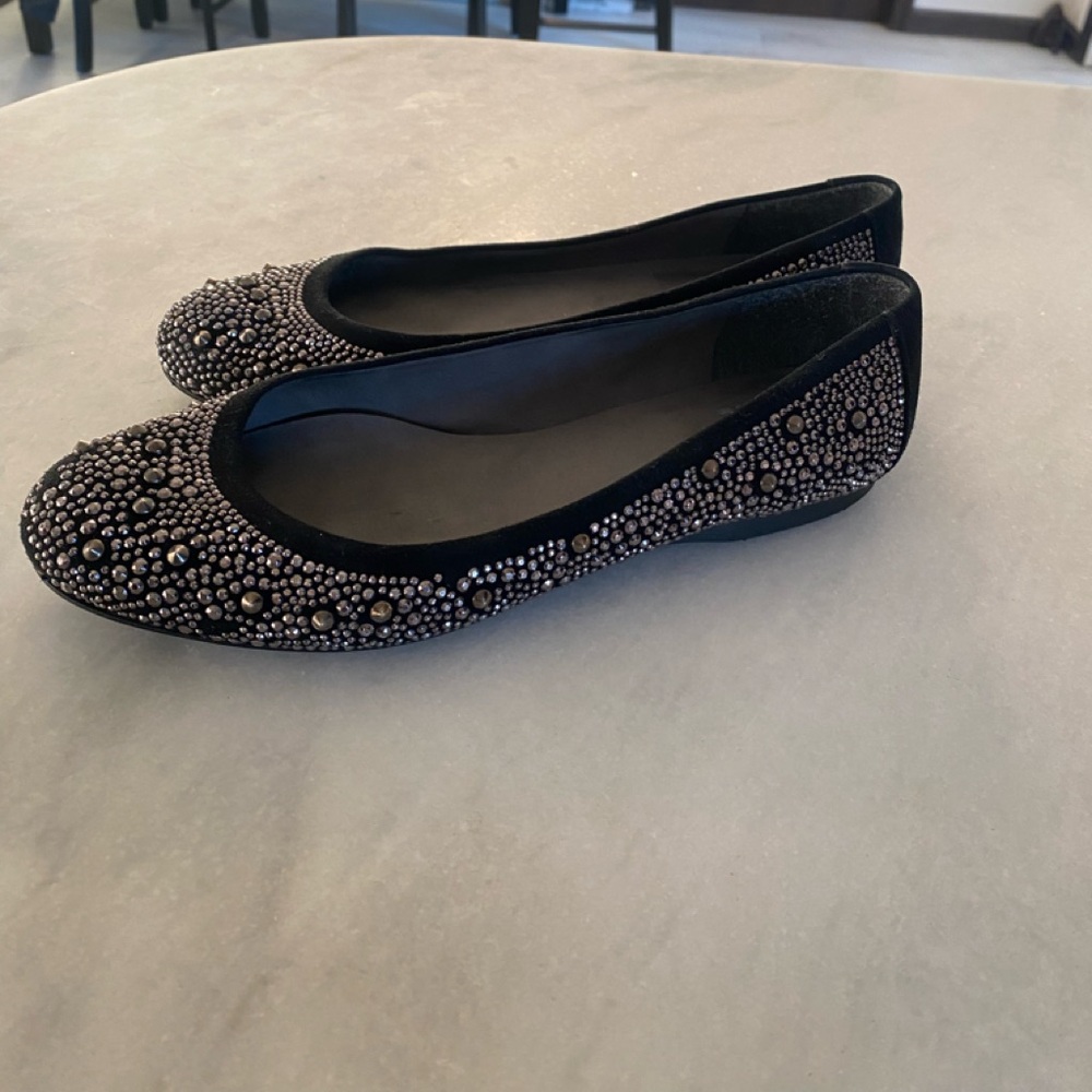 Stuart Weitzman Nubeads Flat Shoe Metallic Studs Suede Ballet Edgy Black Size 7